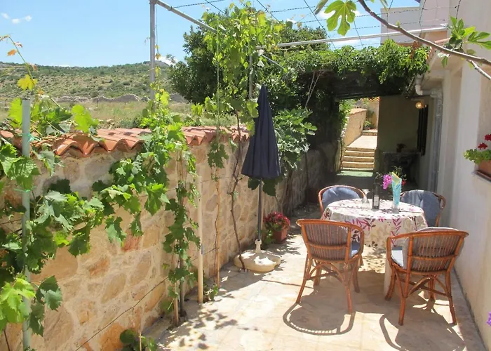 Lukeni-2 By Interhome * Vinjerac