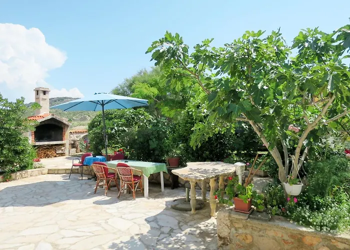 Lukeni-2 By Interhome * Виньерац